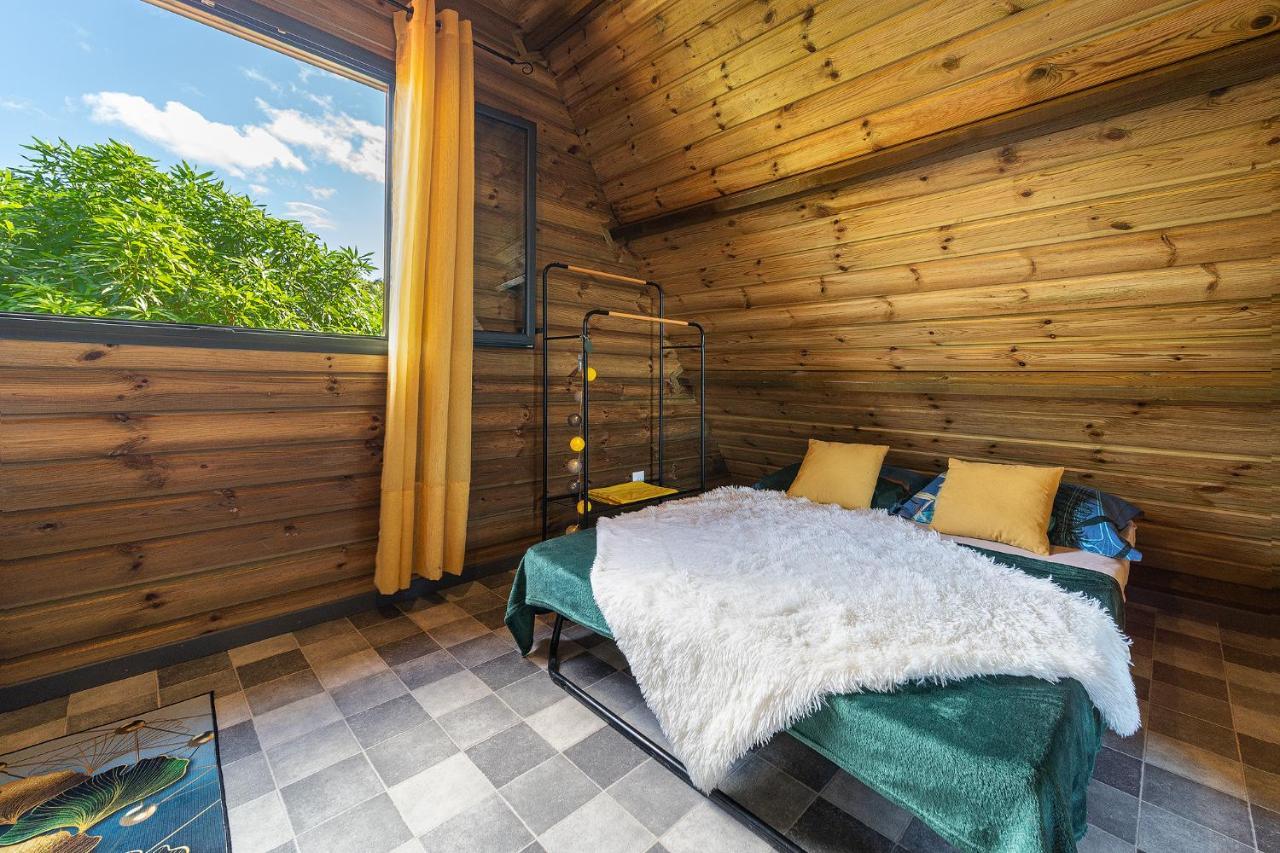 Charmant Chalet Avec Jacuzzi, L'Ile O Vert Saint Philippe Bagian luar foto