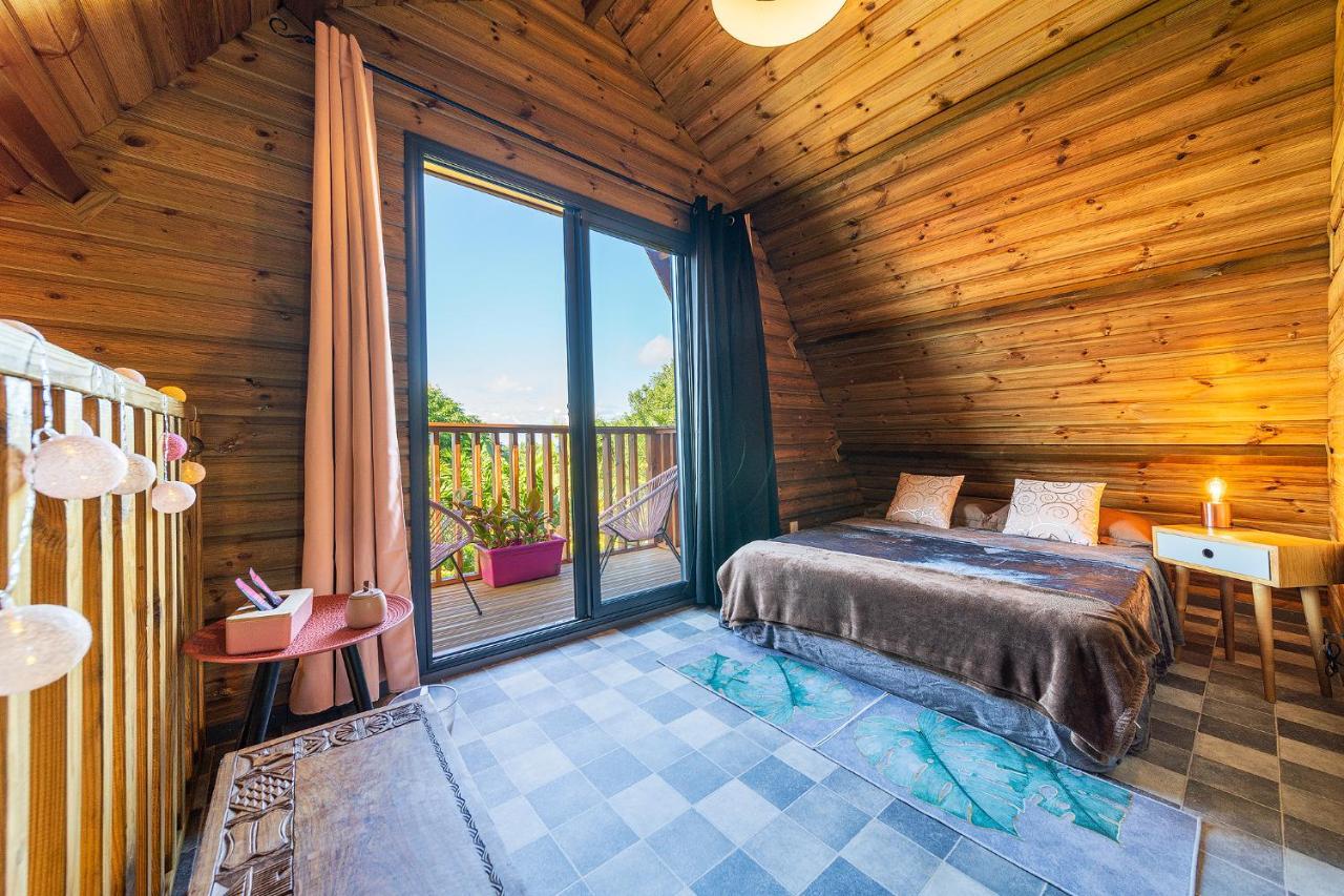 Charmant Chalet Avec Jacuzzi, L'Ile O Vert Saint Philippe Bagian luar foto