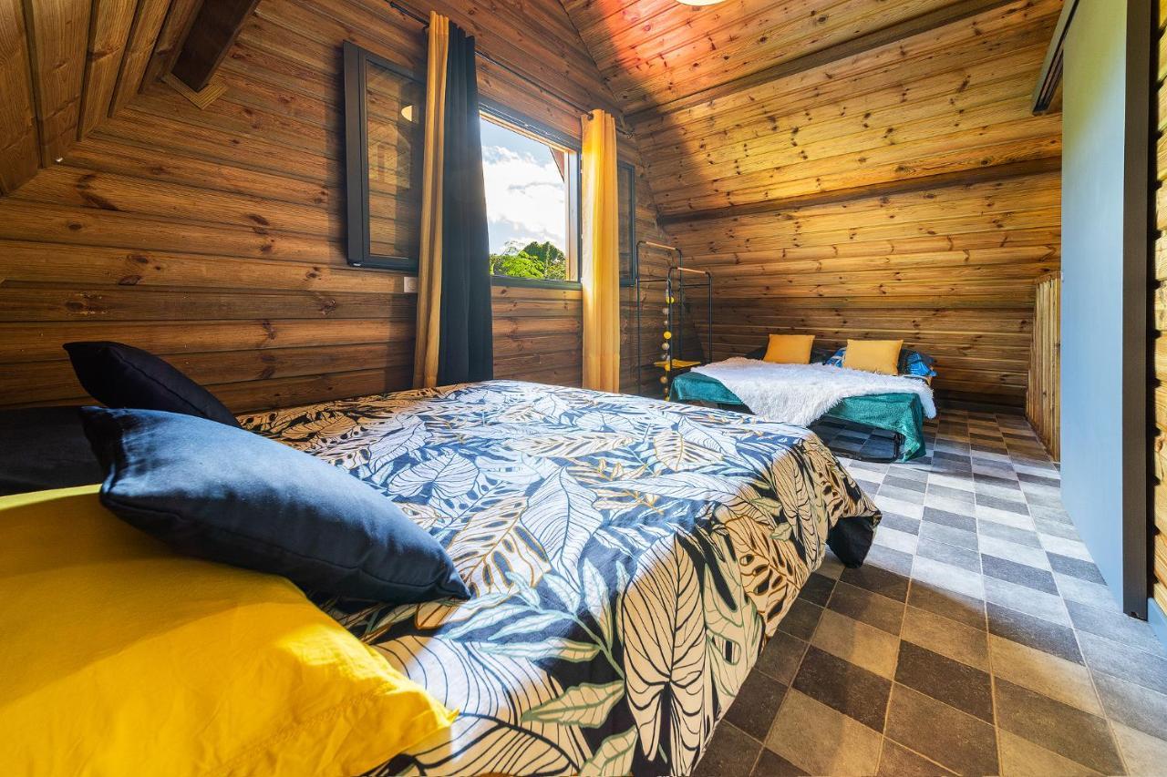 Charmant Chalet Avec Jacuzzi, L'Ile O Vert Saint Philippe Bagian luar foto