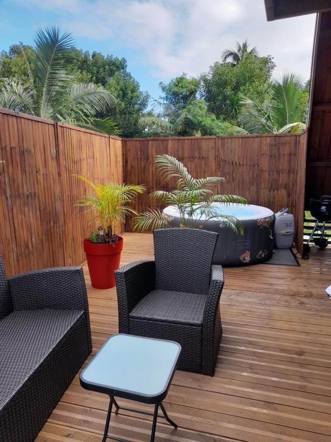 Charmant Chalet Avec Jacuzzi, L'Ile O Vert Saint Philippe Bagian luar foto