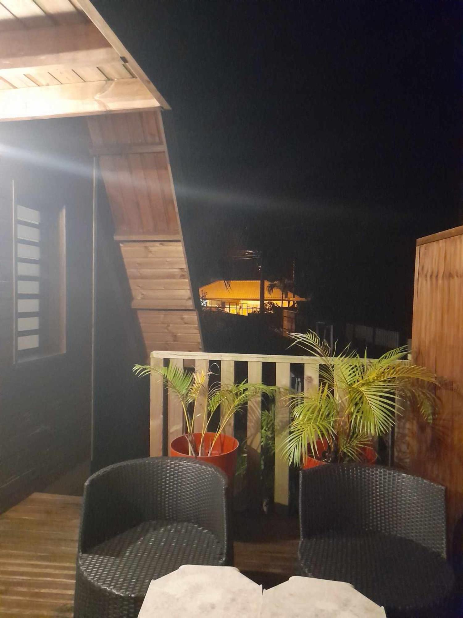 Charmant Chalet Avec Jacuzzi, L'Ile O Vert Saint Philippe Bagian luar foto