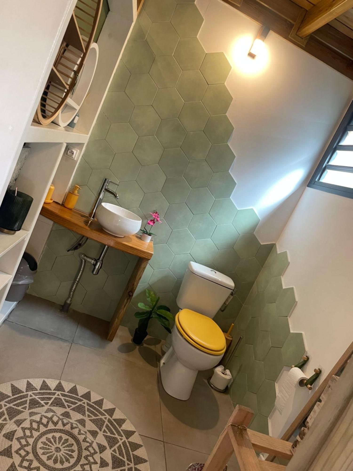 Charmant Chalet Avec Jacuzzi, L'Ile O Vert Saint Philippe Bagian luar foto